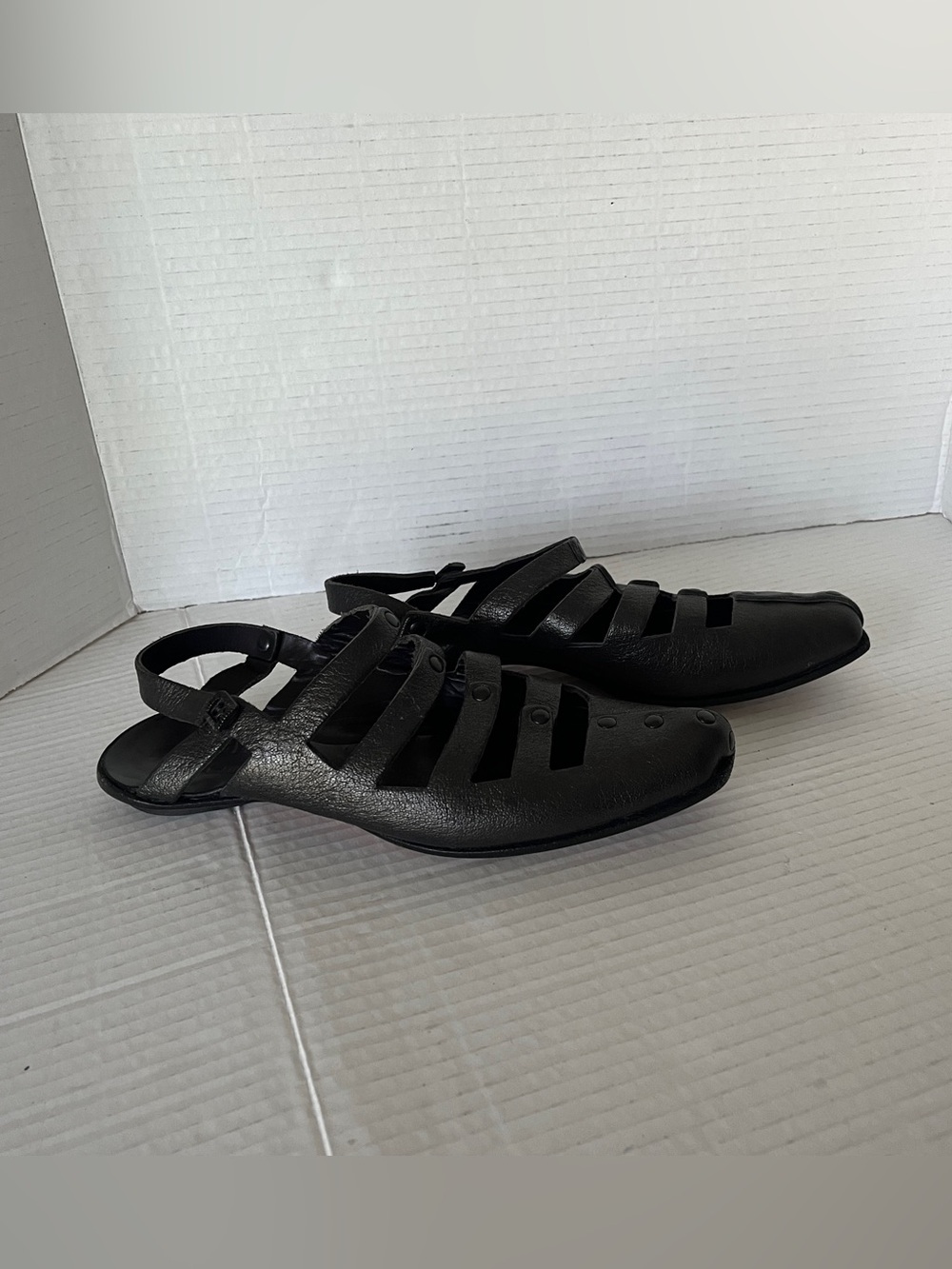 CYDWOQ Vintage shoe in Barrier